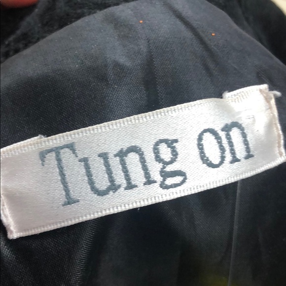 Tung On - Coat - Picture 5 of 5